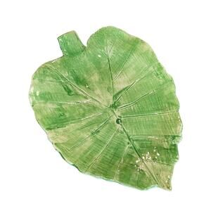 Elegant Leaf Design Green Serveware